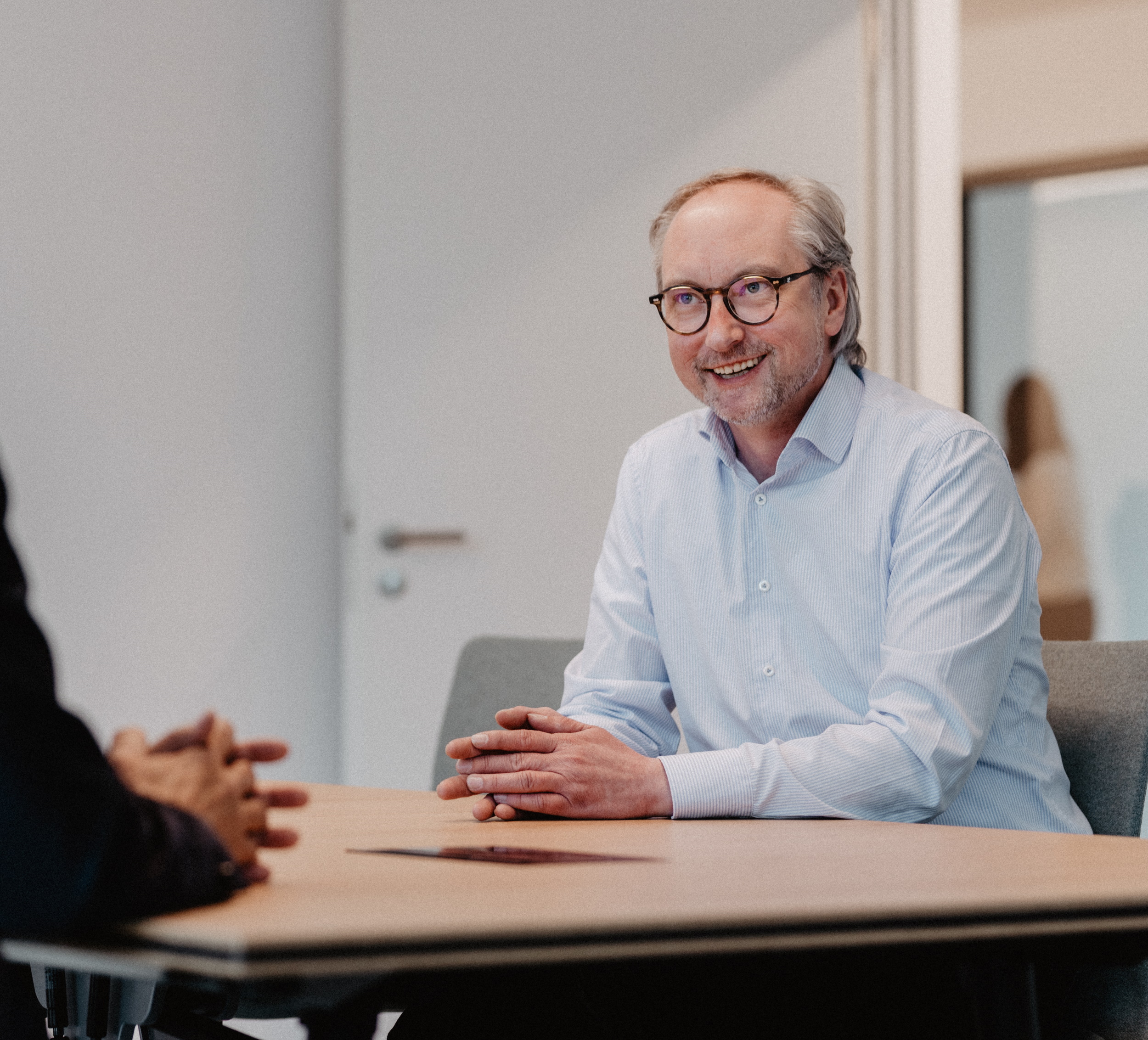 Markus Kneidl bei PEAG Transfer: In Zeiten von Niedrigzinsen ist es schwierig, Ersparnisse sinnvoll anzulegen. Die Mitarbeiterbeteiligung ist für mich eine interessante Alternative.