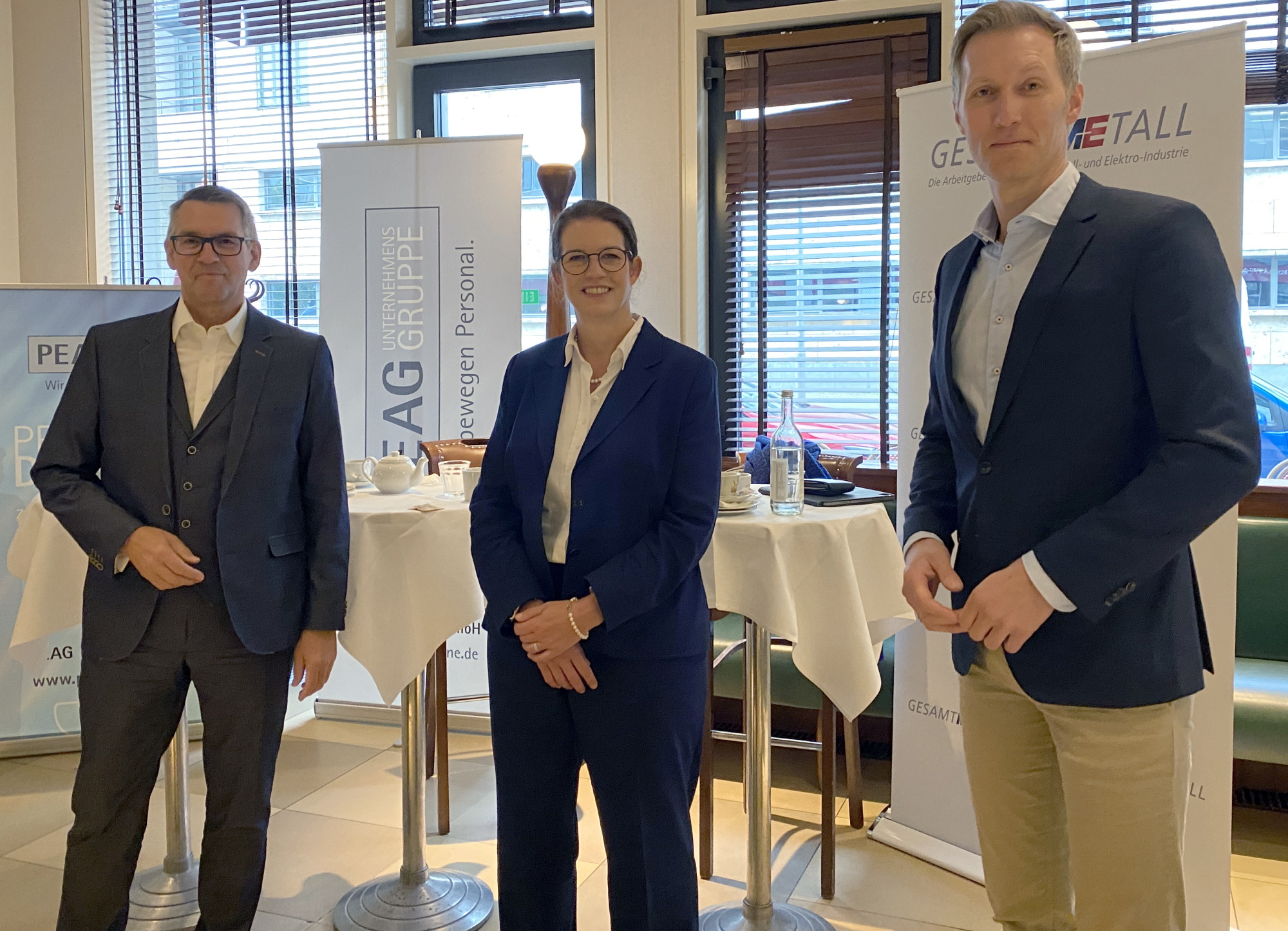 von links: Gerd Galonska, Sprecher der Geschäftsführung der PEAG Holding GmbH, Christina Ramb, Mitglied der Hauptgeschäftsführung der Bundesvereinigung der Deutschen Arbeitgeberverbände (BDA), und Daniel Terzenbach, Vorstand Regionen der Bundesagentur für Arbeit 
