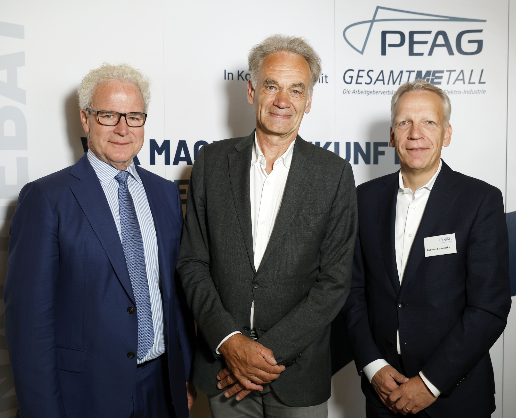 von links: Michael C. Burda, Professor of Economics an der Humboldt-Universität Berlin, Dr. Berend Diekmann, Referatsleiter USA, Kanada und Mexiko im Bundesministerium für Wirtschaft und Klimaschutz, und Andreas Schmincke, Geschäftsführer der PEAG Holding GmbH 