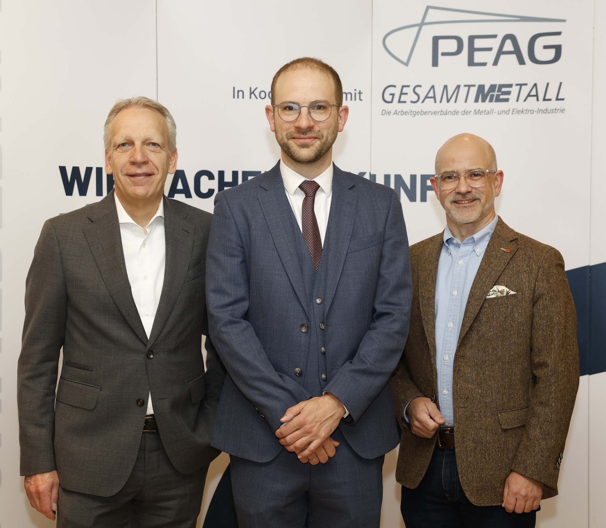 von links: Andreas Schmincke, Geschäftsführer der PEAG Holding GmbH, Prof. Dr. Stephan Seiwerth, Inhaber des Lehrstuhls für Bürgerliches Recht, Arbeitsrecht und Sozialrecht an der Martin‑Luther‑Universität Halle‑Wittenberg, und Prof. Dr. Claus Vormann, Professor für Human Resource Management an der FH Dortmund
